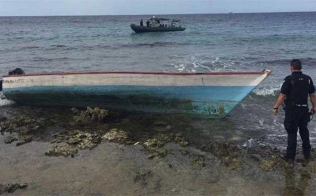 Atribuyen naufragio de embarcación en Güiria a que fue devuelta sobrecargada de pasajeros