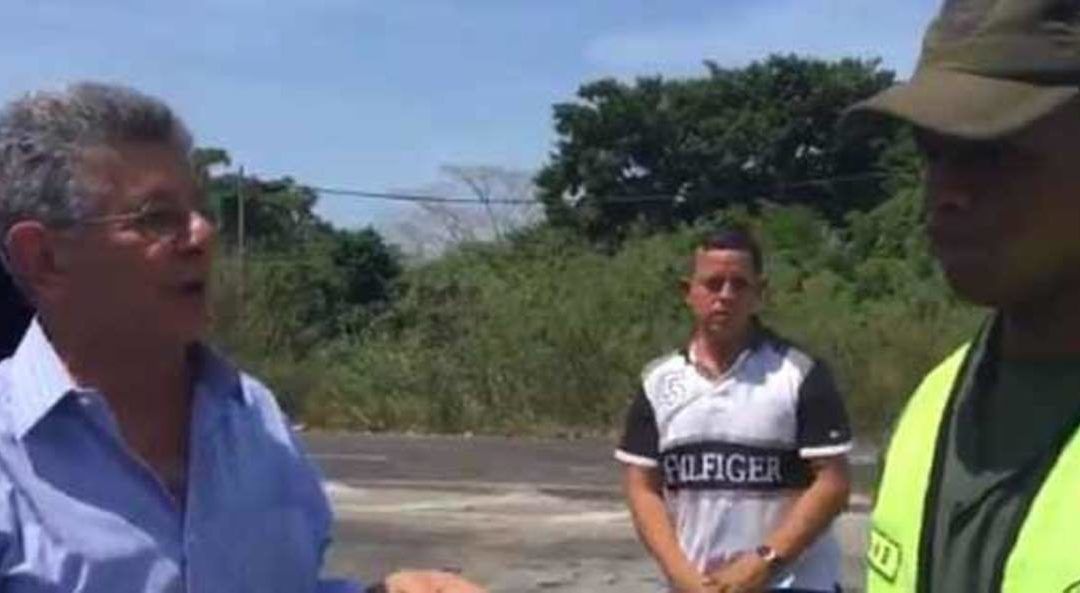 Denunciaron requisa a Henry Ramos Allup por parte de la GNB durante viaje a Aragua