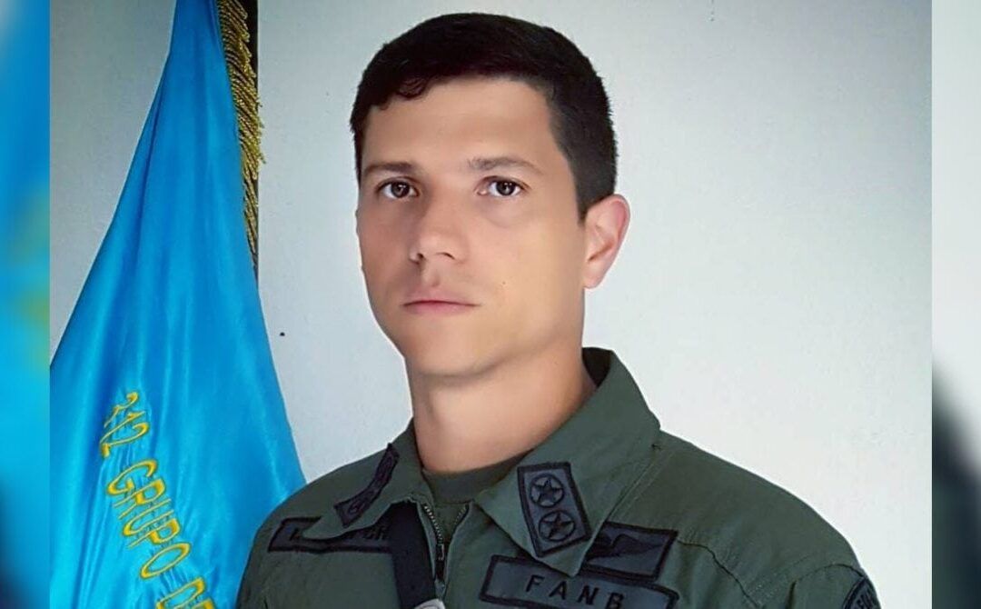 Teniente coronel del Ejército, Igbert Marín Chaparro, cumple hoy 45 días en huelga de hambre, en calabozos de la DGCIM