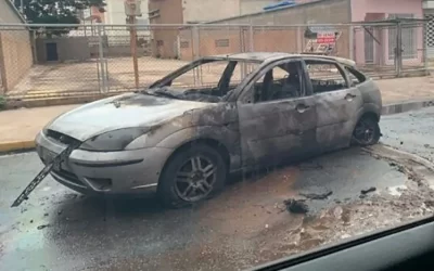 Sube a 23 la cifra de carros incendiados en el Zulia