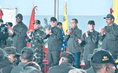 Entregan insumos a unidades militares