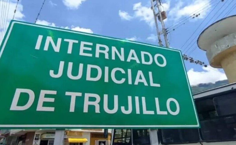 Inician toma de la cárcel de Trujillo