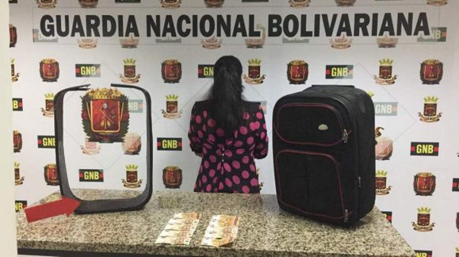 GNB capturó a joven que iba a Italia con casi seis kilos de coca en la maleta