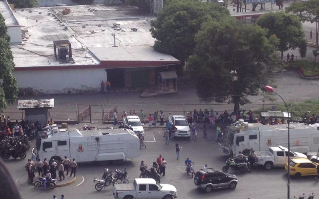 GNB militariza La Vega por protestas y conatos de saqueo
