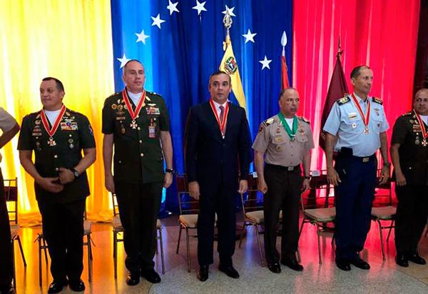 Presidente del TSJ recibió condecoración Cruz de la Guardia Nacional Bolivariana