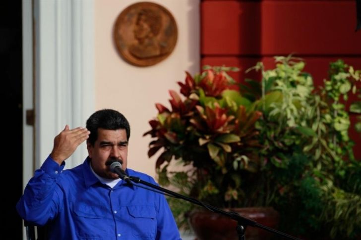 Maduro ordena ejercicios militares en frontera con Colombia