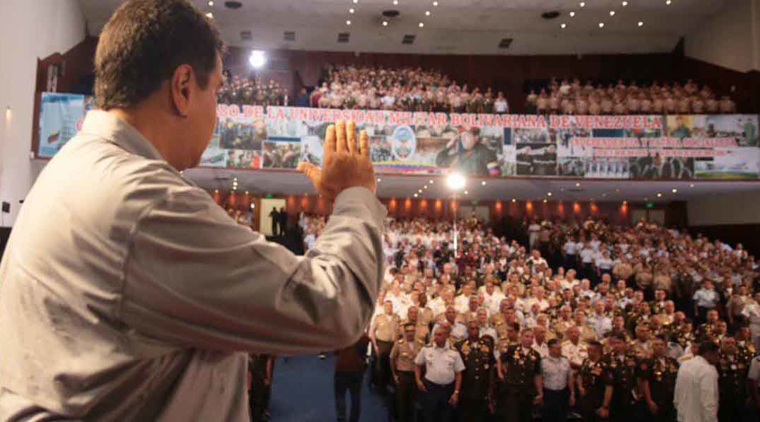 Presidente Maduro anunció incremento salarial para los militares del país