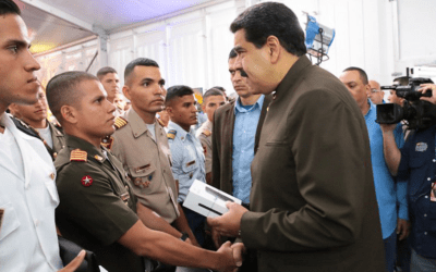 Presidente Maduro sostuvo encuentro con alféreces y guardiamarinas