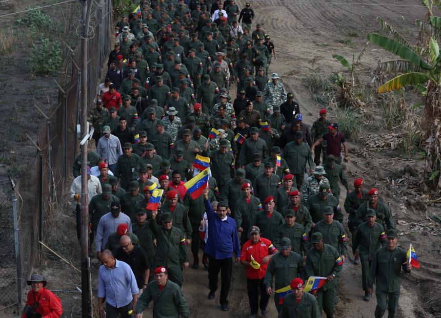 Censan a militares venezolanos en el exilio con vistas a salida de la crisis