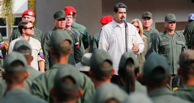 Maduro ordena capturar a militares que no le sean leales