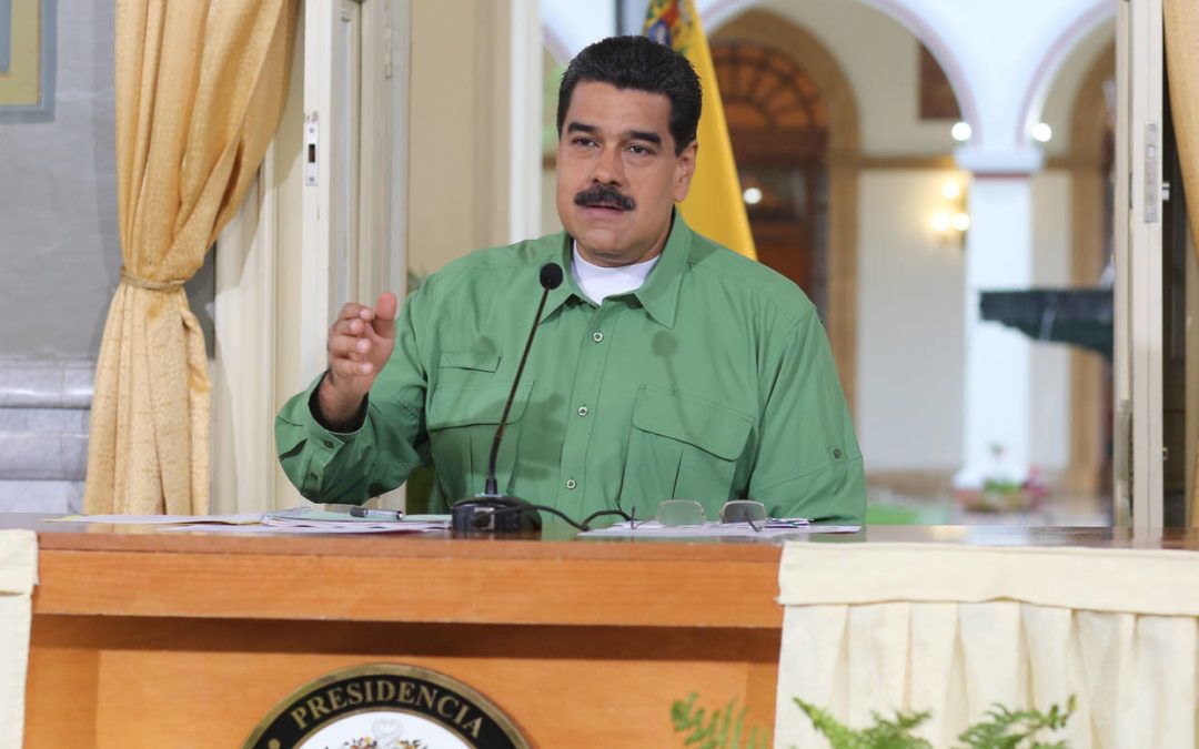 Maduro ascendió y condecoró a miembros de FANB