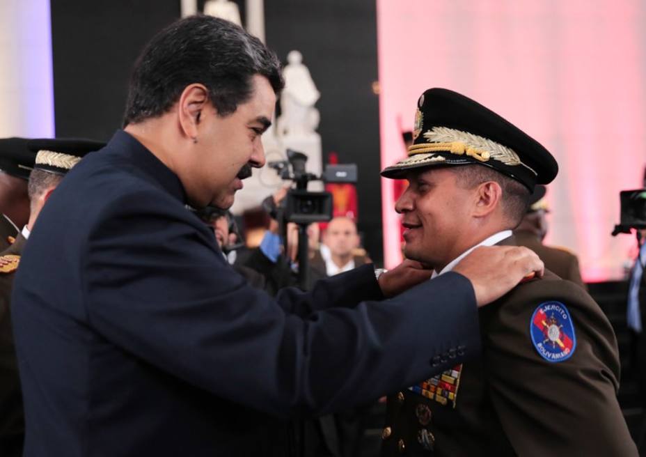 Maduro ratifica a Padrino López y renueva mandos en las Redi