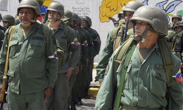 Cada miliciano vigilaría a tres o cuatro de sus vecinos #25Jun