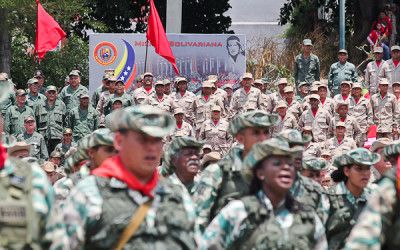Integrados 220 milicianos a las fuerzas especiales en curso de paracaidismo en Aragua
