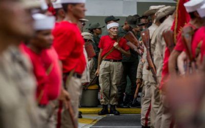 Rafael Narvaez calificó como una locura armar con miles de fusiles a los milicianos