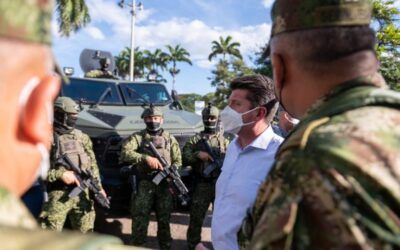 Colombia despliega 14.000 funcionarios para combatir grupos armados que buscan refugio en Venezuela