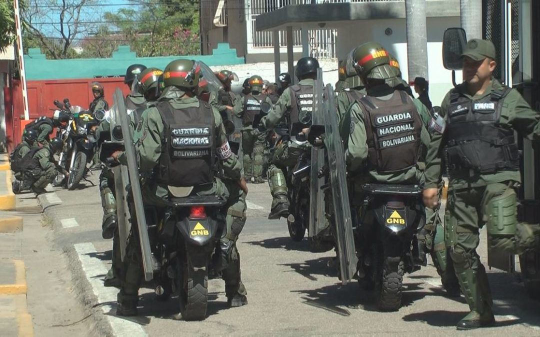 GNB y presuntos colectivos dispersaron protesta en Montalbán