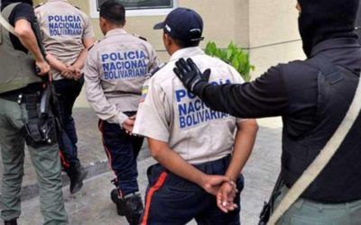 Detienen a 13 policías y militares incursos en delitos en menos de 24 horas