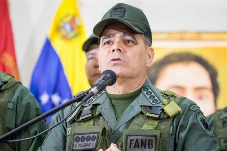 Padrino López pide “firmeza” en la defensa del territorio