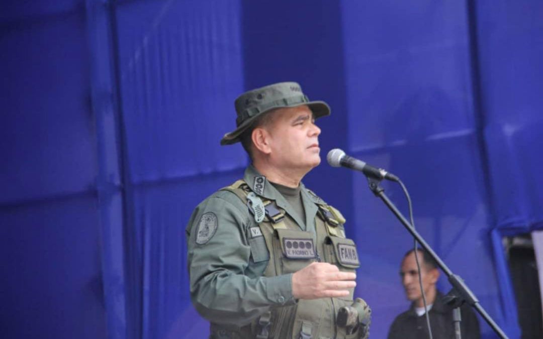 Padrino López llama a comandantes de Redis redimensionar responsabilidades para la defensa de la Patria