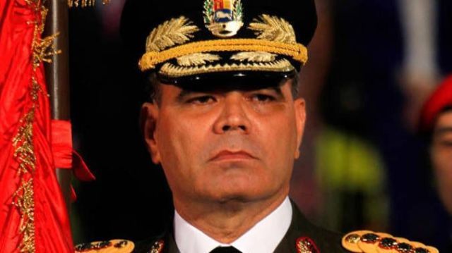 Coronel acusa a Padrino López de “herir de muerte” a la Fanb, según Barráez