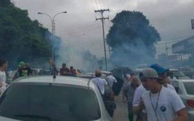 GNB arrojó bombas lacrimógenas a manifestantes en la Panamericana