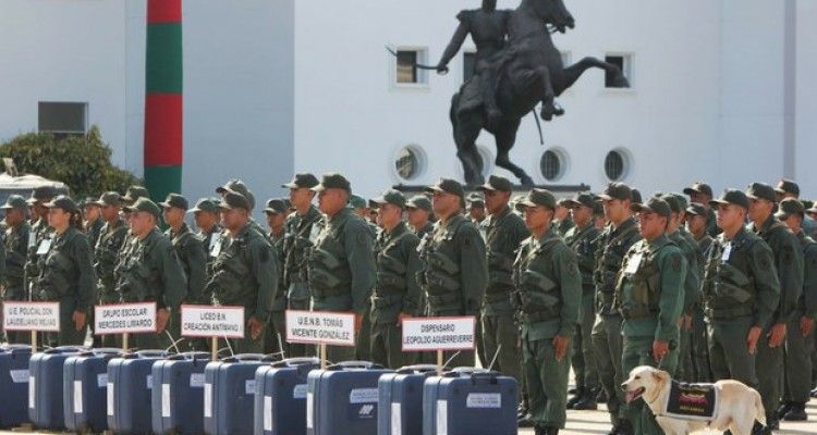 Maduro: 370.000 hombres de la FANB y la milicia cuidarán calles y centros electorales el 20-M