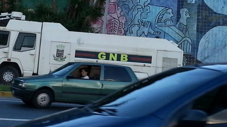PNB y GNB cerca toda Plaza Venezuela por la marcha estudiantil