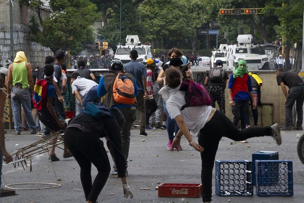16 muertos y 175 detenidos deja represión de Maduro en 72 horas de protestas