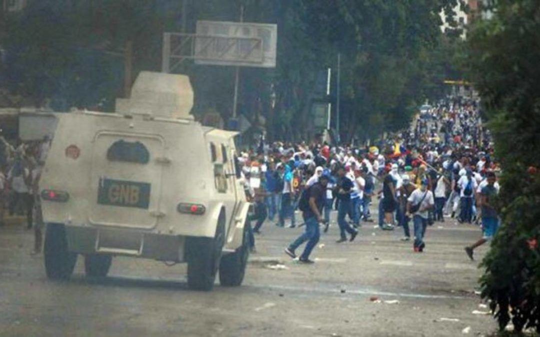 Provea: 70% de los muertos en las protestas son por armas de fuego