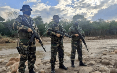 FANB mantiene despliegue total en la frontera con Colombia