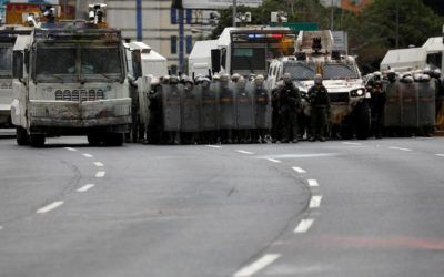 #31Mayo GNB lanzó lacrimógenas a opositores en la autopista Francisco Fajardo