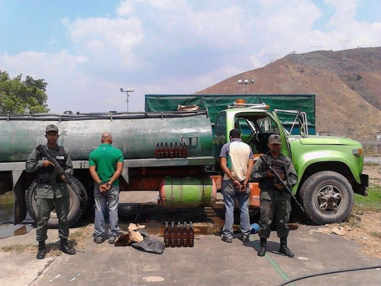 GNB impidió ingreso de botellas de ron a Tocorón