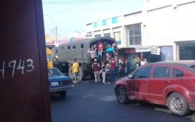 Unidades de las FANB transportan gratis a pasajeros en Maracaibo