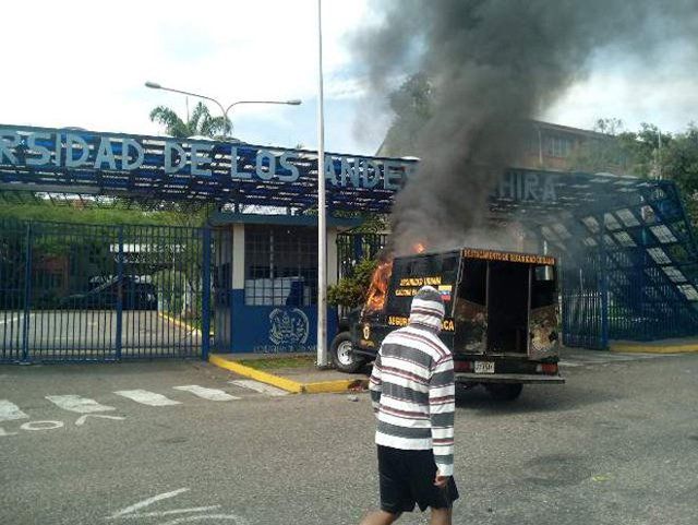 Maduro culpa a Voluntad Popular de ataque a la GNB en Táchira