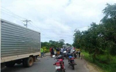 Indígenas en el Estado Bolivar cierran troncal 10 en protesta por atropellos de grupo armado: “Nos quieren quitar tierras”