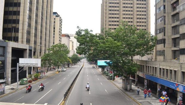 Caracas: Un PNB y un antisocial murieron durante robo frustrado en la avenida Urdaneta
