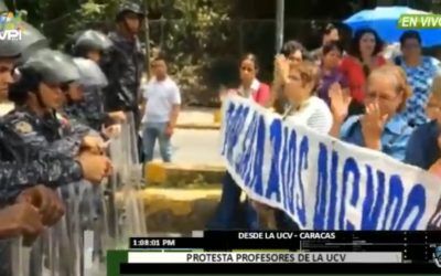 GNB y PNB impiden protesta de sector universitario a Plaza Venezuela