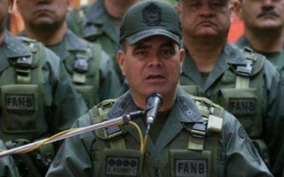 Padrino López: «Es una irresponsabilidad negarle las medicinas a un pueblo»