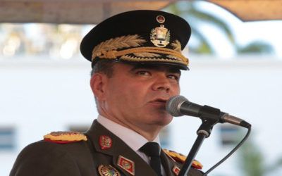 Padrino López condecoró a los oficiales con 30 años de servicio en la FANB