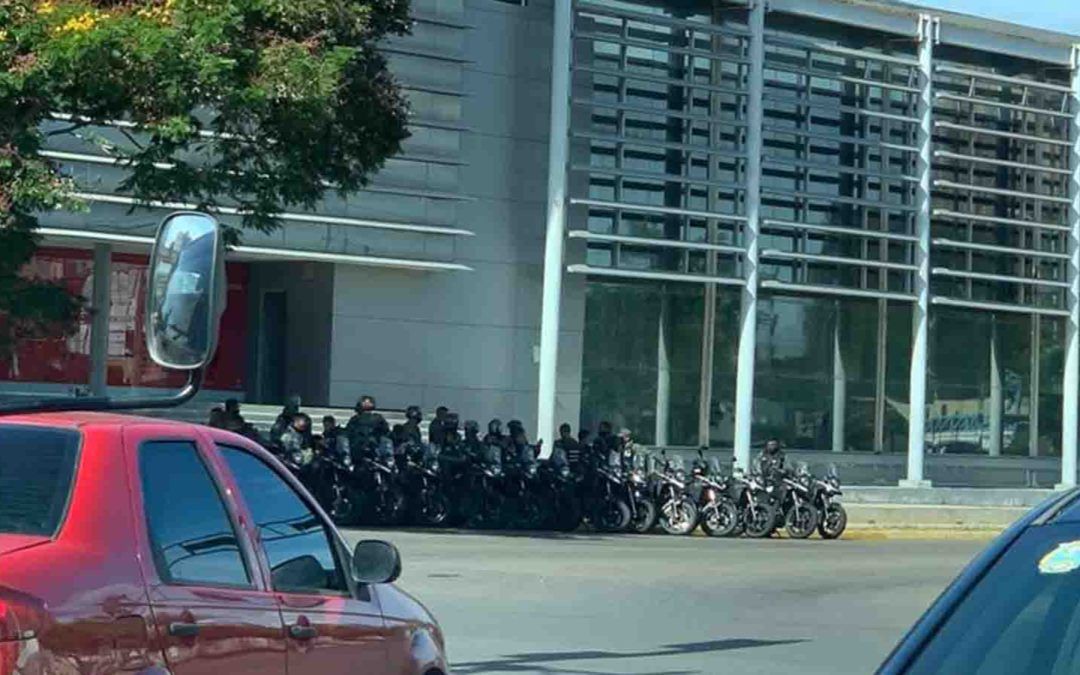 Funcionarios de la GNB con equipo antimotín se concentran en varios puntos de Maracaibo #28 Sep