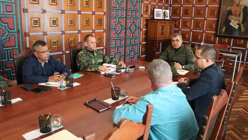 Vladimir Padrino López evalúa impacto de políticas en zonas fronterizas del país