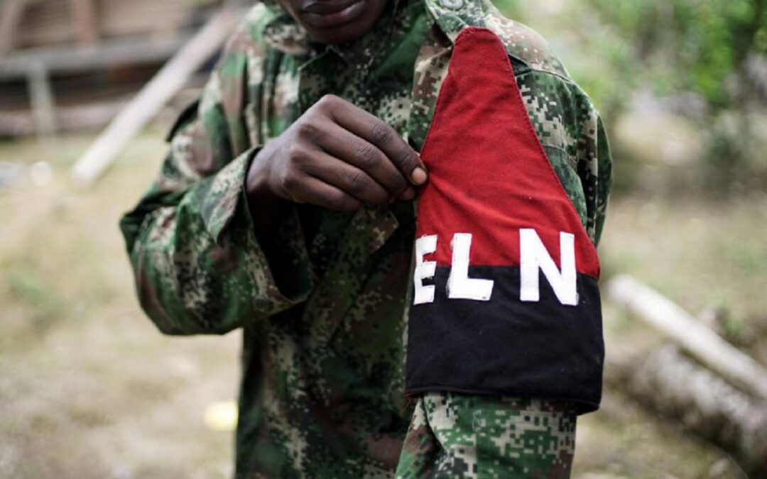 Fiscalía de Colombia suspende órdenes de captura contra 17 mandos del ELN para diálogos de paz