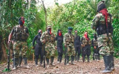 Alertan sobre riesgo de reclutamiento de menores por choques entre ELN y FARC