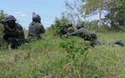 FANB movilizó medios de caballería y blindados en Apure. Continúa el conflicto armado