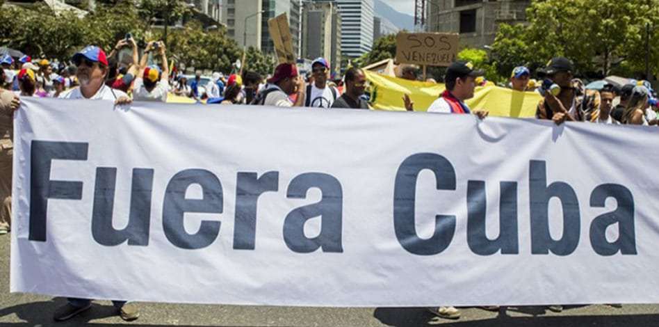 Frente a inestabilidad en FANB, Cuba arrecia control sobre Venezuela