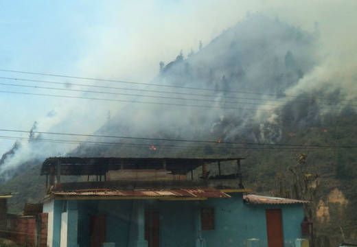 FANB participa en operativo para controlar incendio en Sierra La Culata