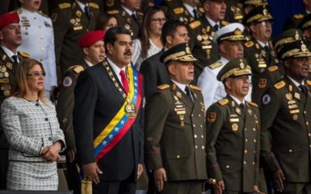 Maduro aprovecha presunto ataque en su contra para depurar a la FANB