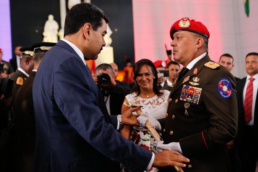 Maduro a generales ascendidos: “Máxima lealtad y honestidad espero de ustedes”