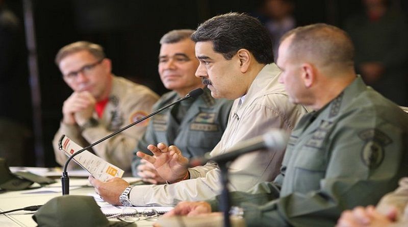 Maduro ordenó elevar a categoría de oficiales a 1.159 comandantes de la Milicia Bolivariana #8Ene